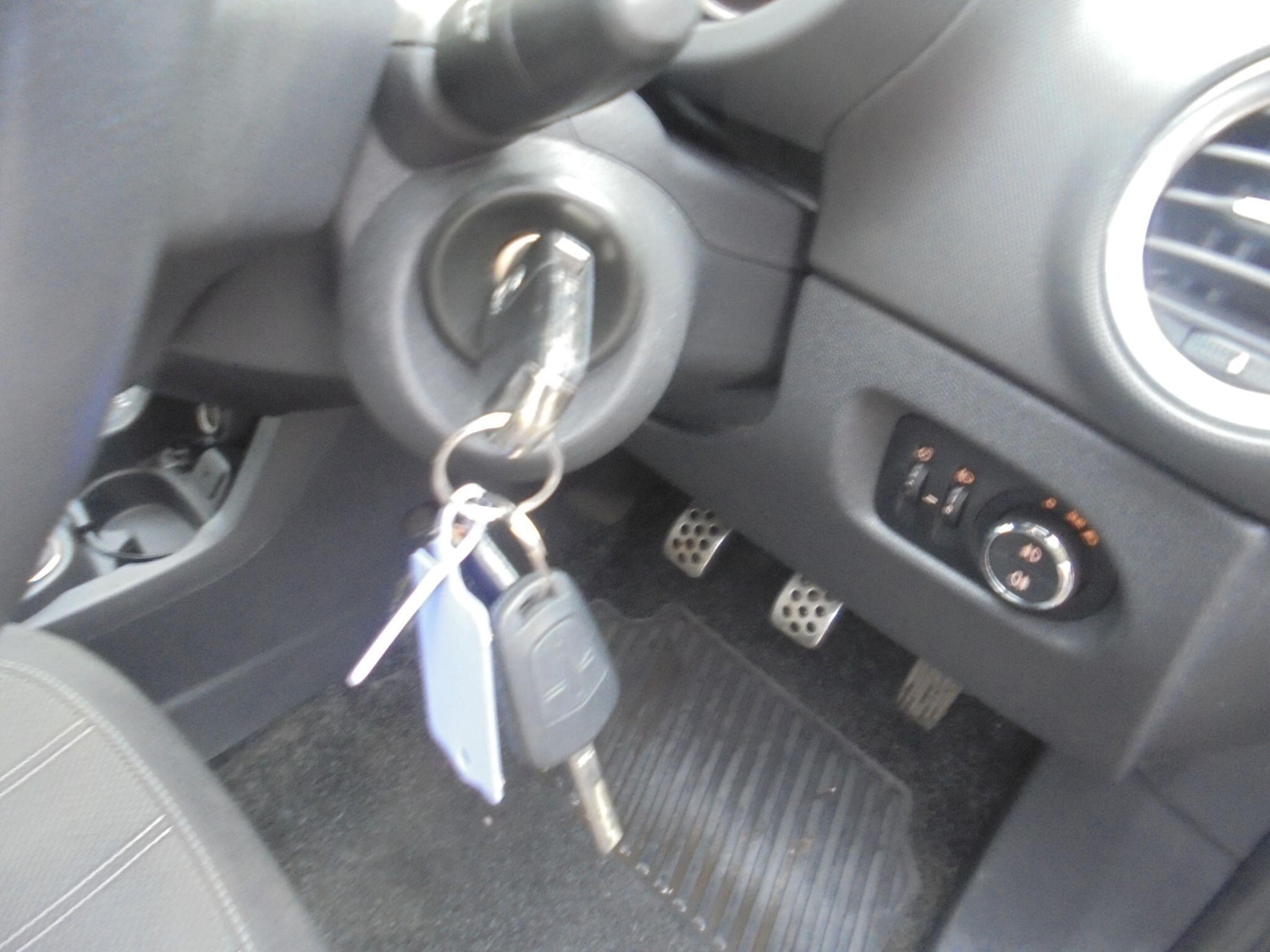 Used Vauxhall Corsa 2013 for sale - 76886868: Photo 15