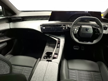 Used Peugeot 5008 2025 for sale - 76103432: Photo