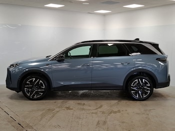 Used Peugeot 5008 2025 for sale - 76103432: Photo