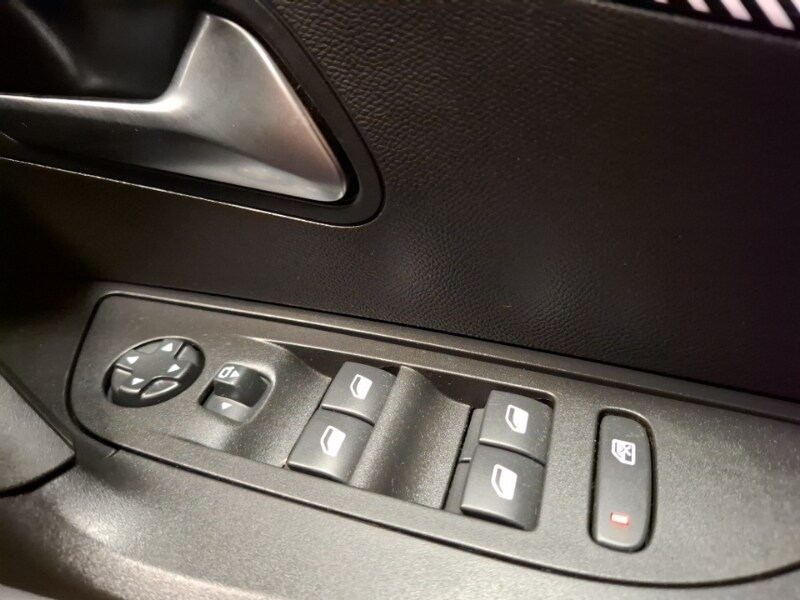 Used Peugeot 2008 2024 for sale - 77933521: Photo 12