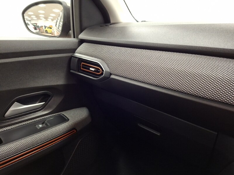 Used Dacia Sandero Stepway 2023 for sale - 77947686: Photo 11