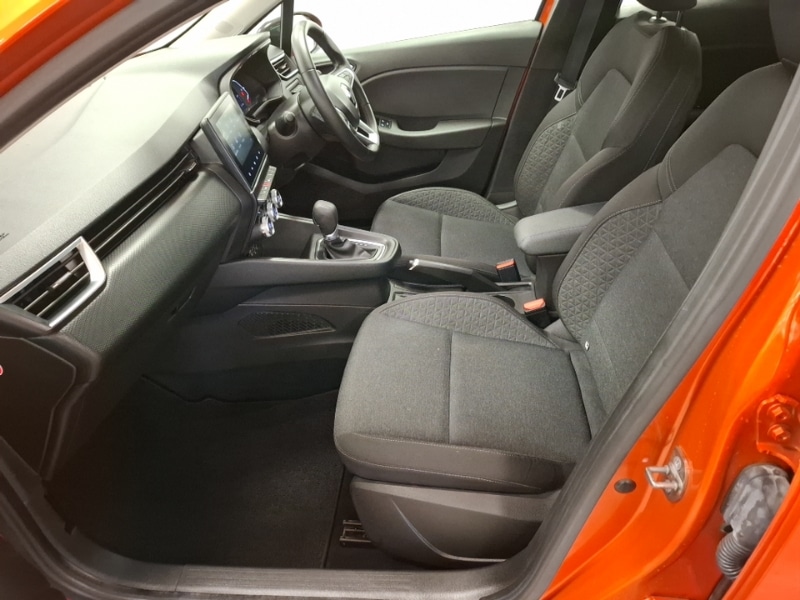 Used Renault Clio 2023 for sale - 77992632: Photo 5