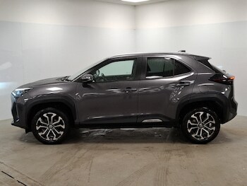 Used Toyota Yaris Cross 2022 for sale - 77352900: Photo