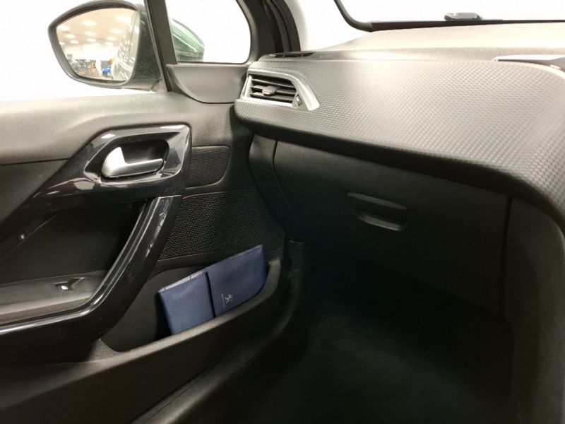 Used Peugeot 208 2019 for sale - 76964143: Photo 11