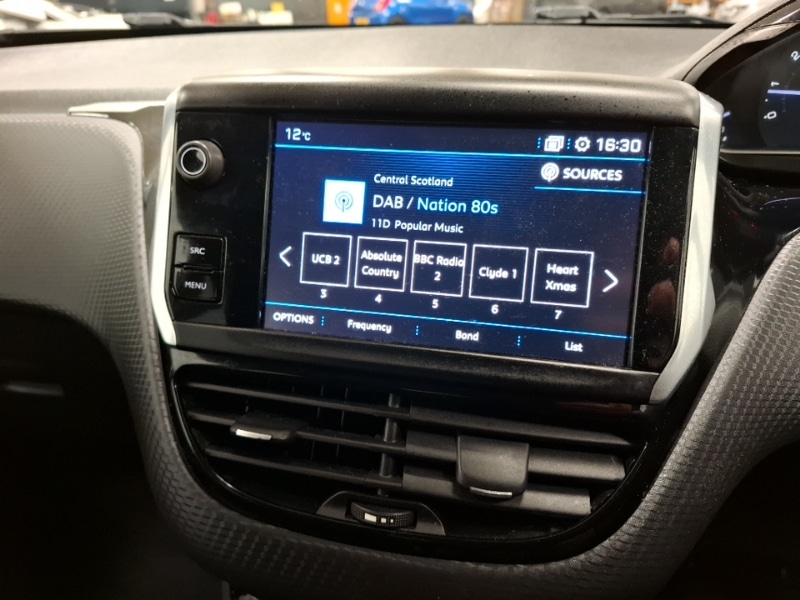 Used Peugeot 208 2019 for sale - 76964143: Photo 16