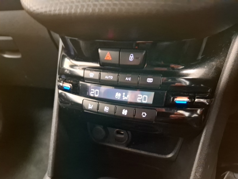 Used Peugeot 208 2019 for sale - 76964143: Photo 17