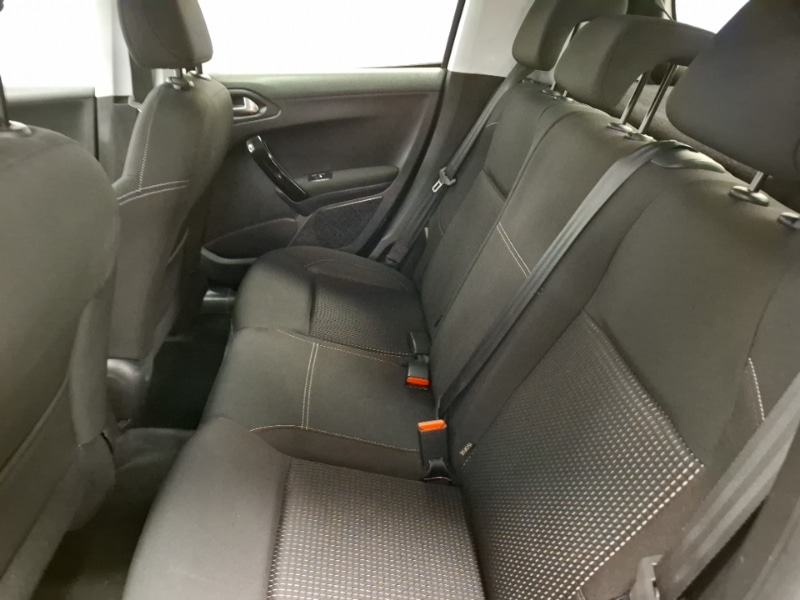 Used Peugeot 208 2019 for sale - 76964143: Photo 6