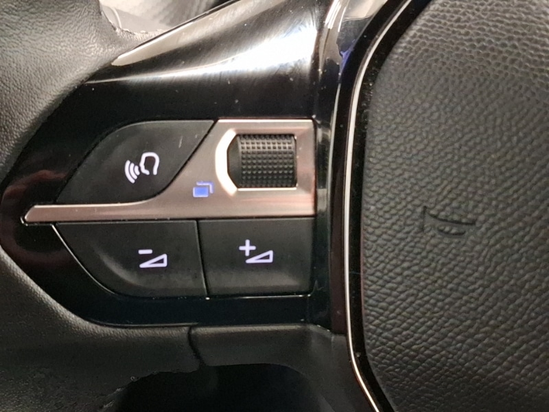 Used Peugeot 2008 2024 for sale - 76401062: Photo 17