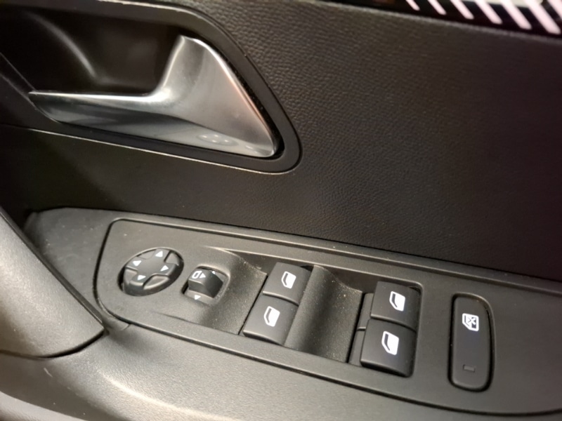 Used Peugeot 2008 2024 for sale - 77852530: Photo 12