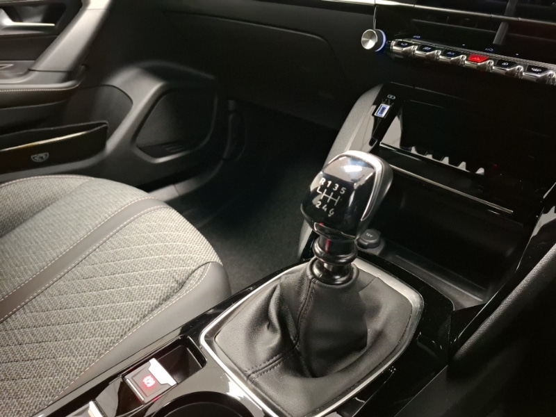 Used Peugeot 2008 2024 for sale - 77852530: Photo 18