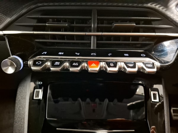 Used Peugeot 2008 2022 for sale - 76226017: Photo 17