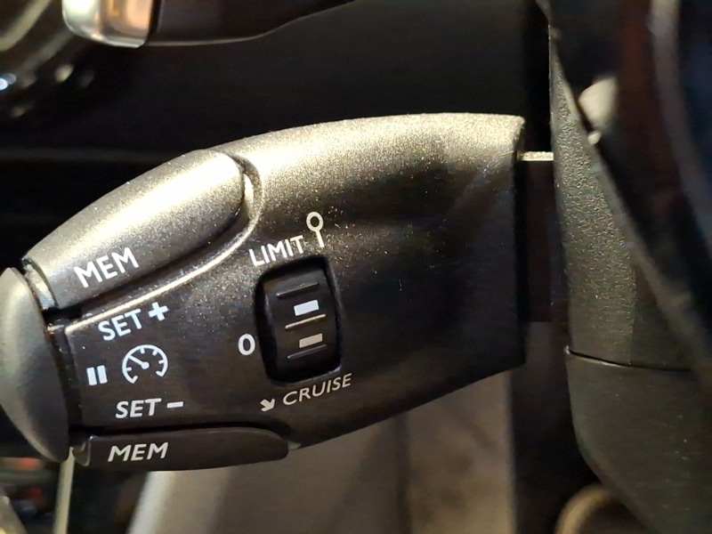 Used Peugeot 2008 2023 for sale - 77823027: Photo 12