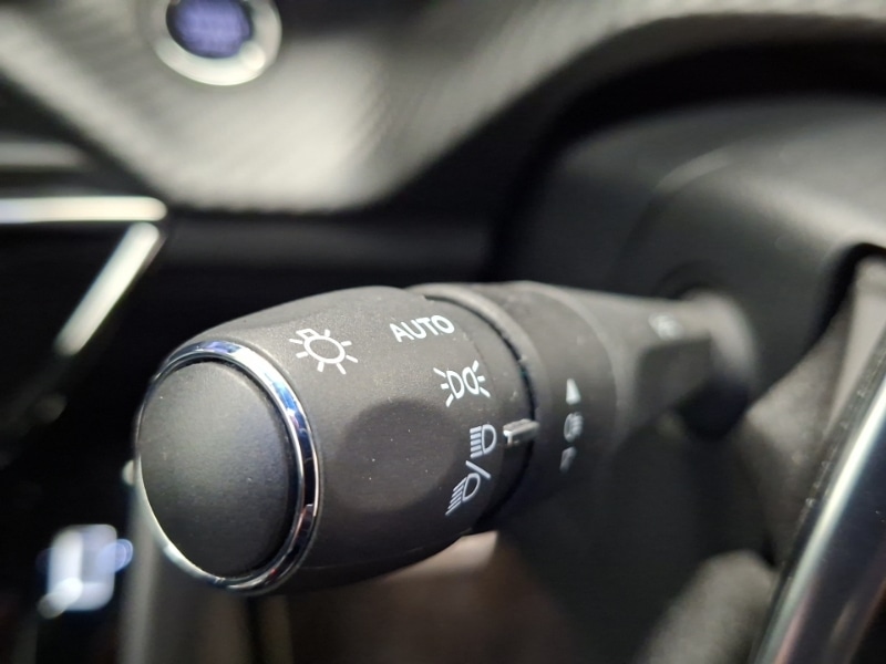 Used Peugeot 2008 2023 for sale - 77823027: Photo 13