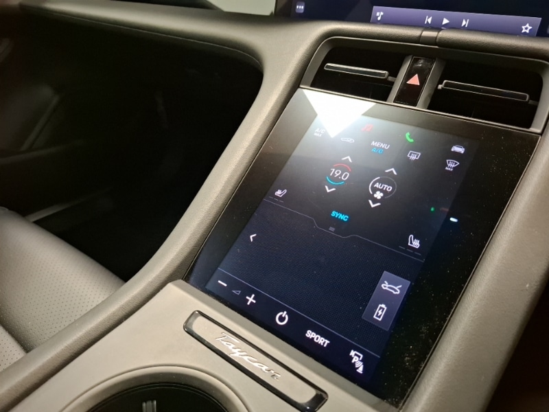 Used Porsche Taycan 2022 for sale - 77357986: Photo 18