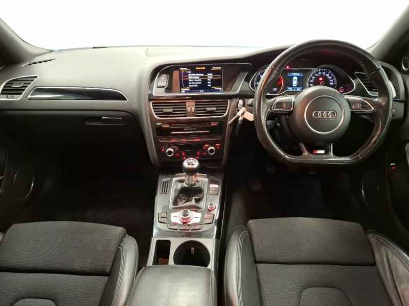 Used Audi A4 2015 for sale - 77150323: Photo 2