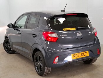 Used Hyundai i10 2021 for sale - 77736355: Photo