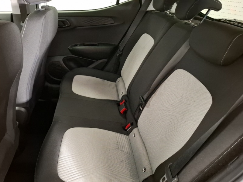 Used Hyundai i10 2021 for sale - 77736355: Photo 6