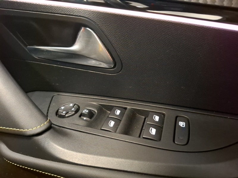 Used Peugeot 2008 2023 for sale - 76928532: Photo 12