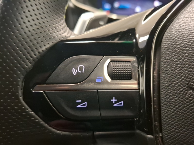 Used Peugeot 2008 2023 for sale - 76928532: Photo 14