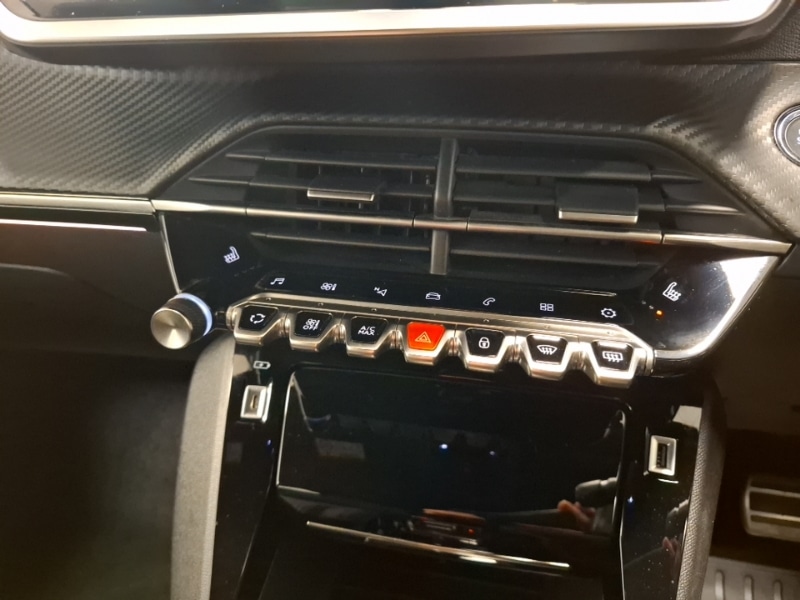 Used Peugeot 2008 2023 for sale - 76928532: Photo 17