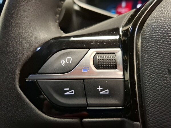 Used Peugeot 2008 2022 for sale - 75988900: Photo 14