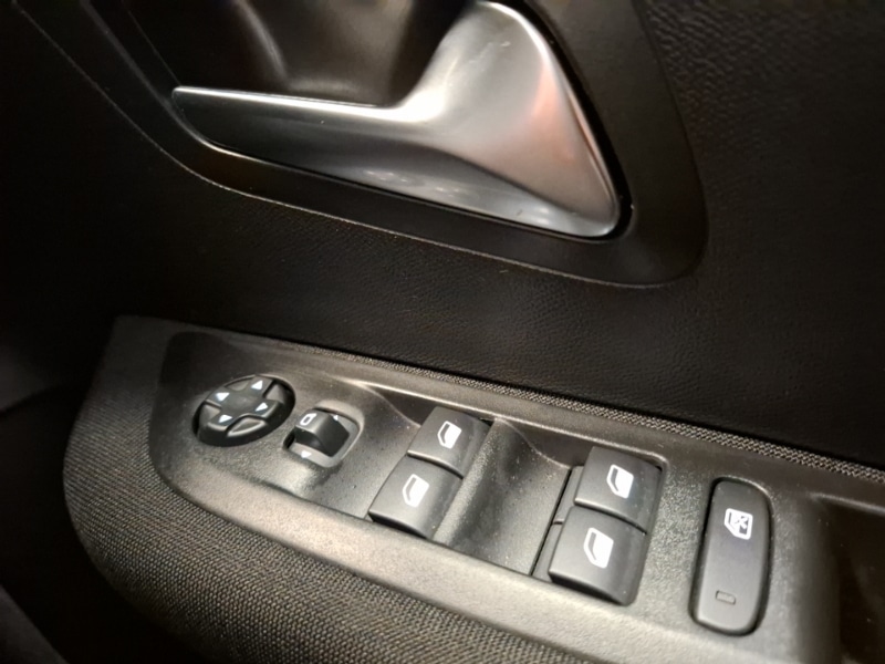 Used Peugeot 208 2024 for sale - 77751326: Photo 12