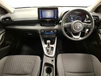 Used Toyota Yaris 2022 for sale - 78841864: Photo
