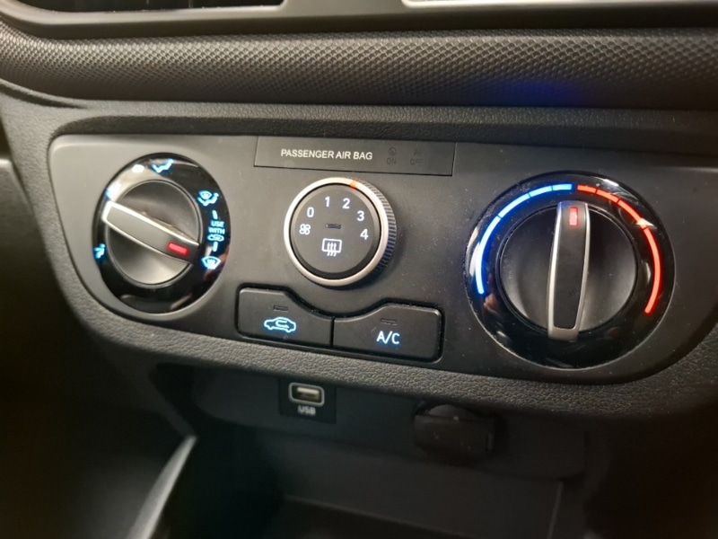 Used Hyundai i10 2021 for sale - 76606330: Photo 17