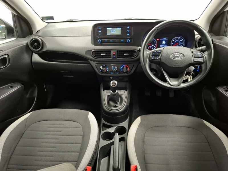 Used Hyundai i10 2021 for sale - 76606330: Photo 2