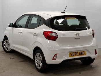Used Hyundai i10 2021 for sale - 76606330: Photo