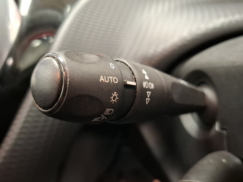 Used Peugeot 208 2017 for sale - 76630763: Photo 13