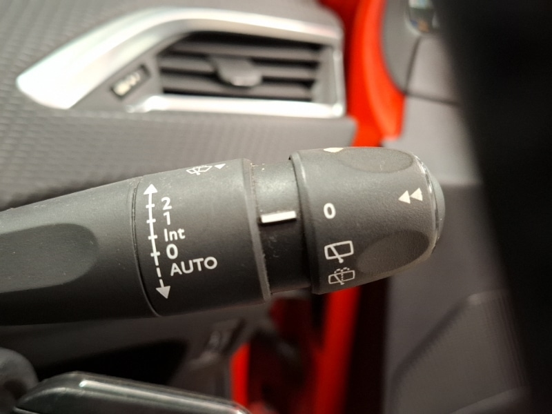 Used Peugeot 208 2017 for sale - 76630763: Photo 14