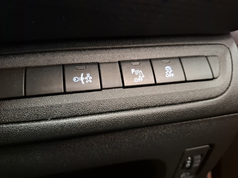 Used Peugeot 208 2017 for sale - 76630763: Photo 19