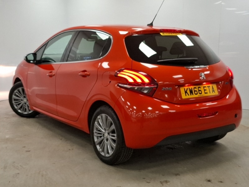 Used Peugeot 208 2017 for sale - 76630763: Photo 3
