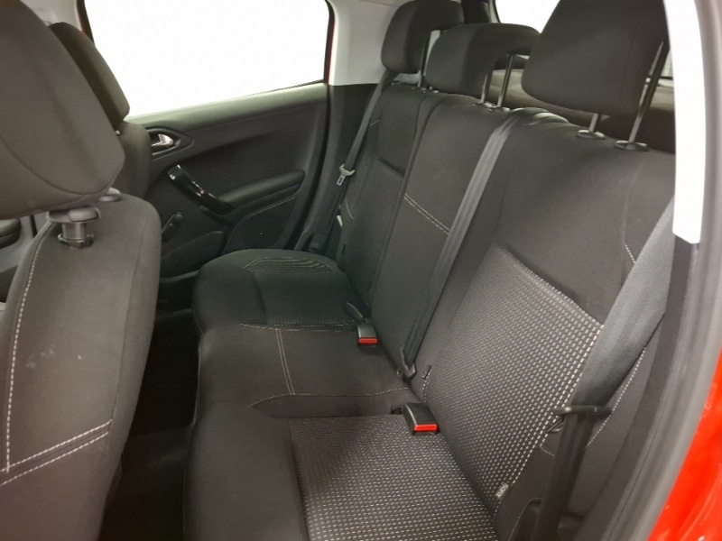 Used Peugeot 208 2017 for sale - 76630763: Photo 6