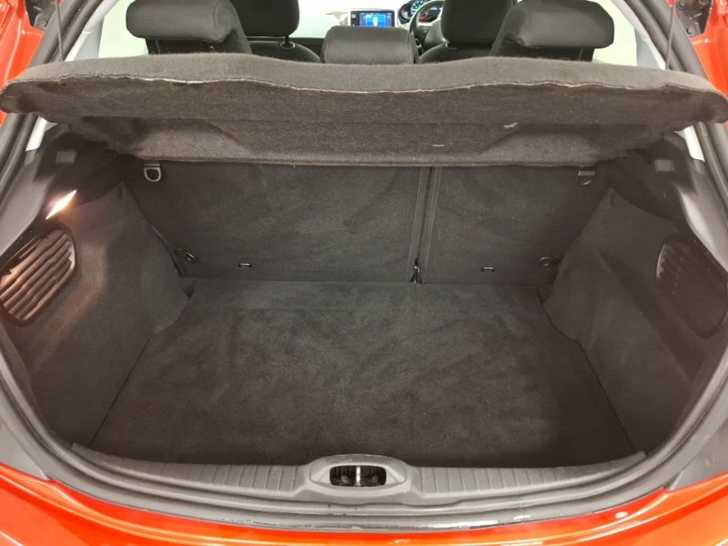 Used Peugeot 208 2017 for sale - 76630763: Photo 8