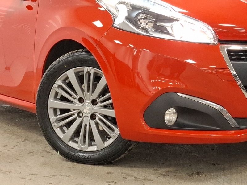 Used Peugeot 208 2017 for sale - 76630763: Photo 9