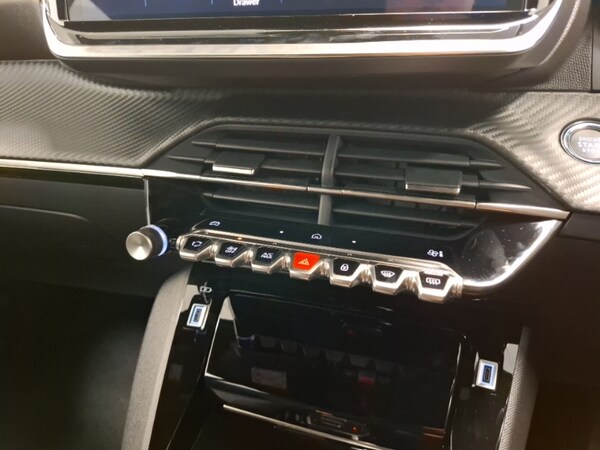 Used Peugeot 2008 2025 for sale - 76264654: Photo 17