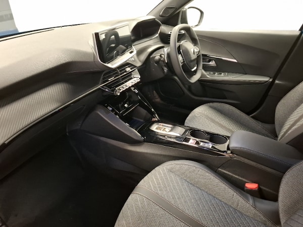 Used Peugeot 2008 2025 for sale - 76264654: Photo 5
