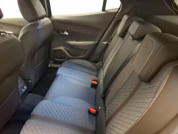 Used Peugeot 2008 2025 for sale - 76264654: Photo 6