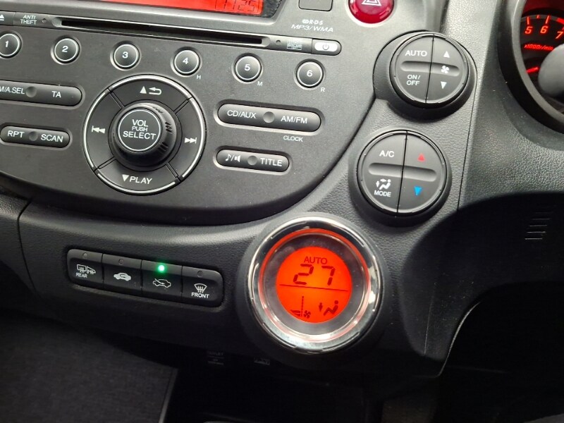 Used Honda Jazz 2015 for sale - 77585231: Photo 12