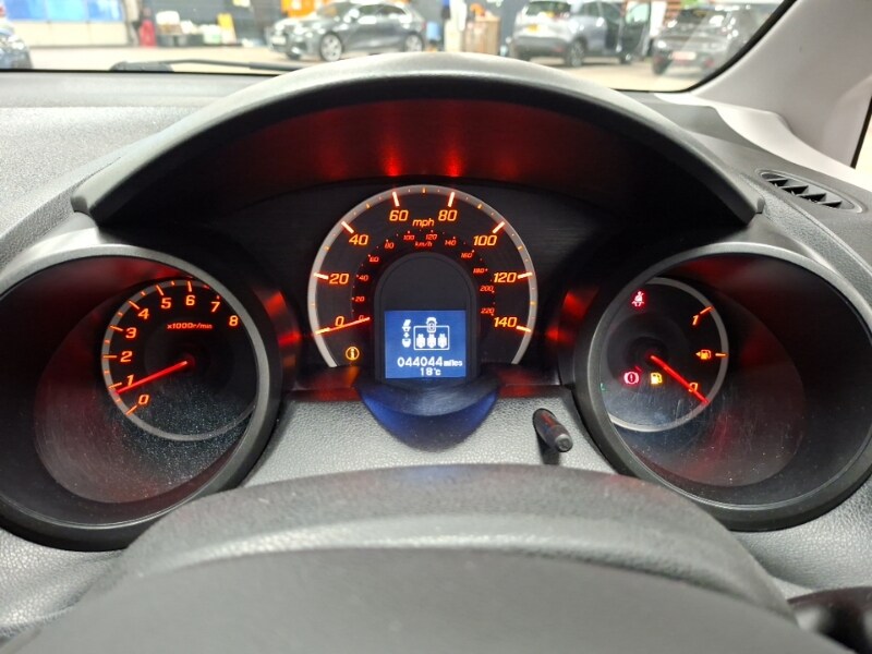 Used Honda Jazz 2015 for sale - 77585231: Photo 19