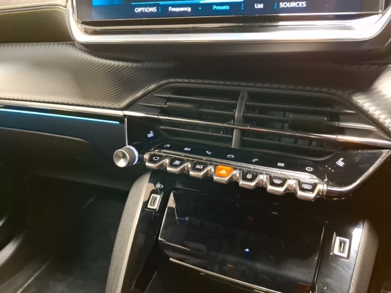 Used Peugeot 2008 2021 for sale - 77418659: Photo 17