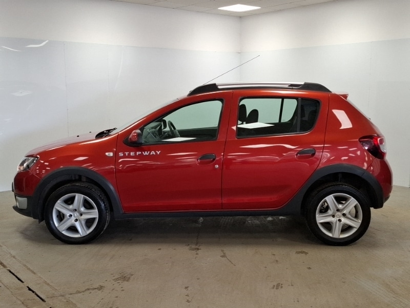 Used Dacia Sandero Stepway 2016 for sale - 77731681: Photo 4