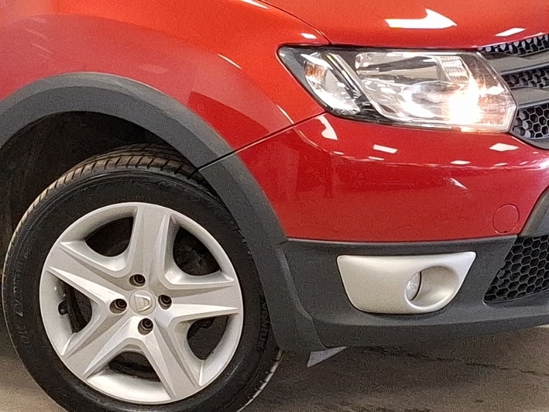 Used Dacia Sandero Stepway 2016 for sale - 77731681: Photo 9