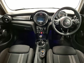 Used MINI Hatch 2019 for sale - 76365561: Photo
