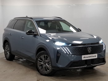 2025 - 1.2 Hybrid 145 Allure 5dr e-DSC6