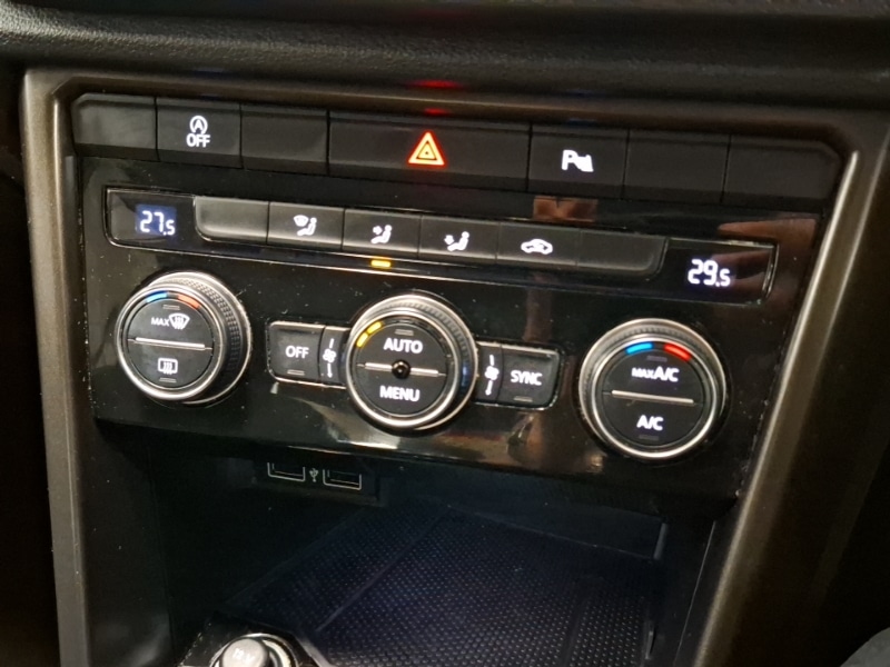 Used Volkswagen T-Roc 2018 for sale - 76860586: Photo 11