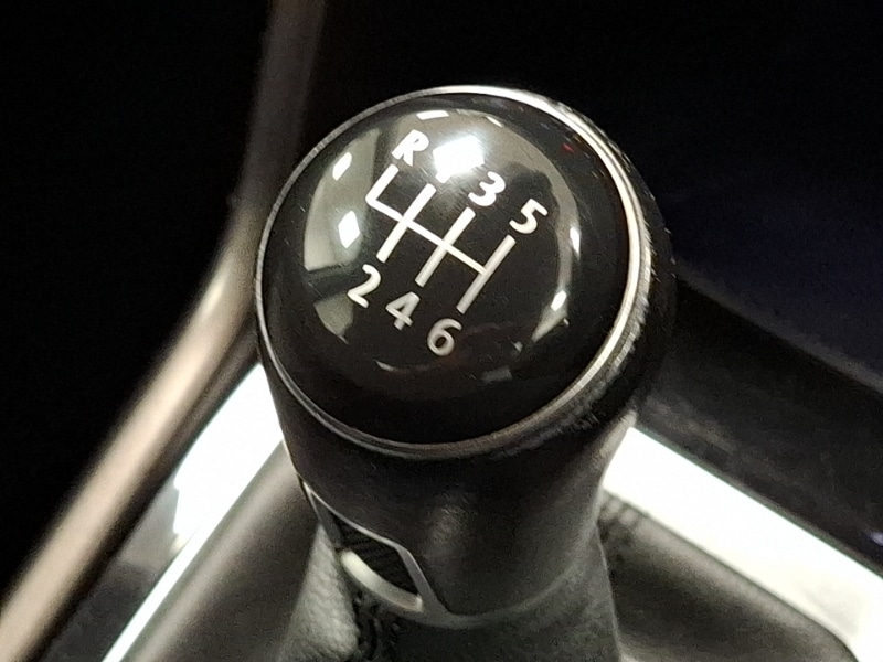 Used Volkswagen T-Roc 2018 for sale - 76860586: Photo 14