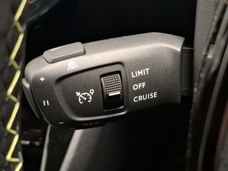 Used Peugeot 2008 2025 for sale - 76860563: Photo 18